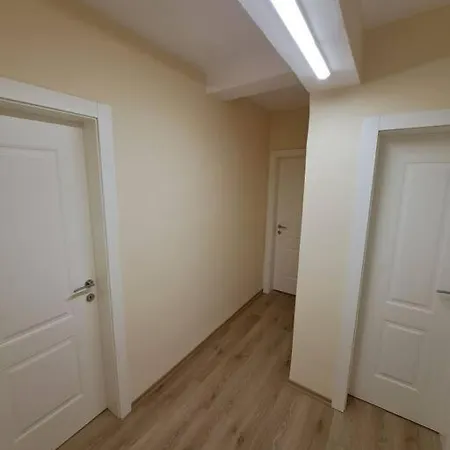 דירה Quiet, Cozy, Luminous