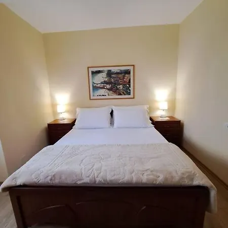 Appartamento Quiet, Cozy, Luminous Tirana